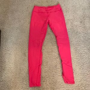 Beyond yoga magenta pants size large